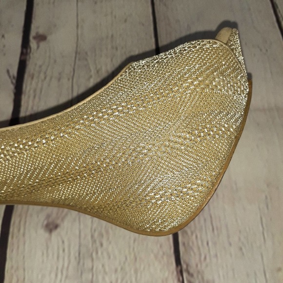 Carlo Rossetti Gold Weave Fabric  Faux Leather Peep Toe Size 7 High Heels - Picture 7 of 8